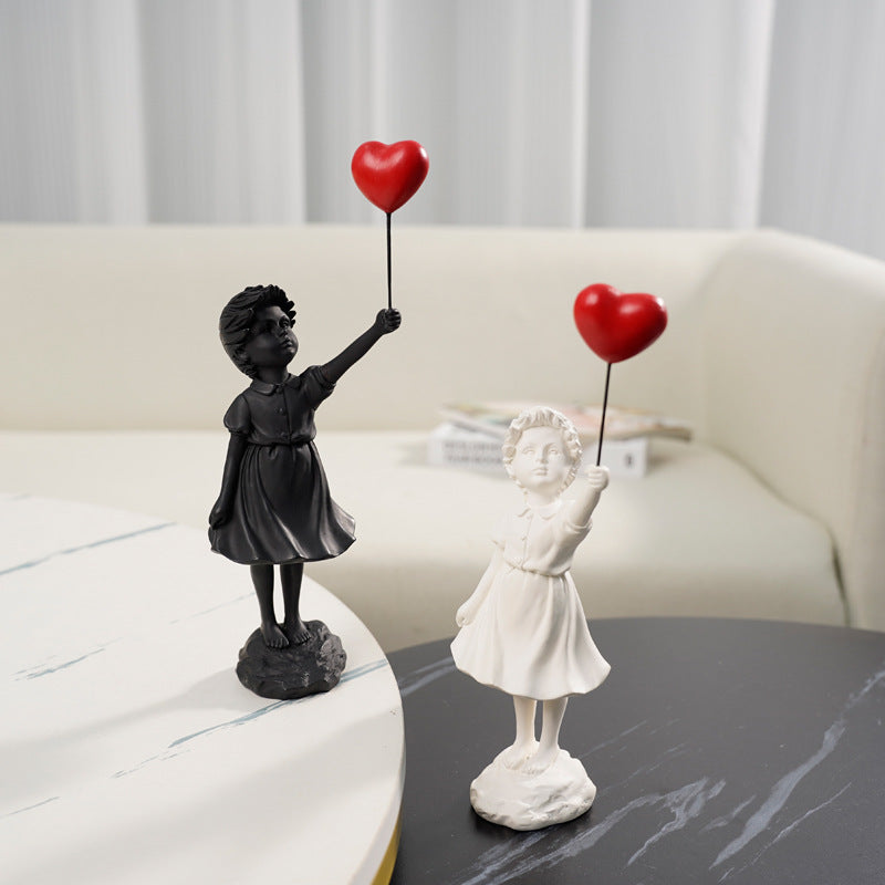 Petite fille avec un ballon Sculpture décorative en résine pour salon