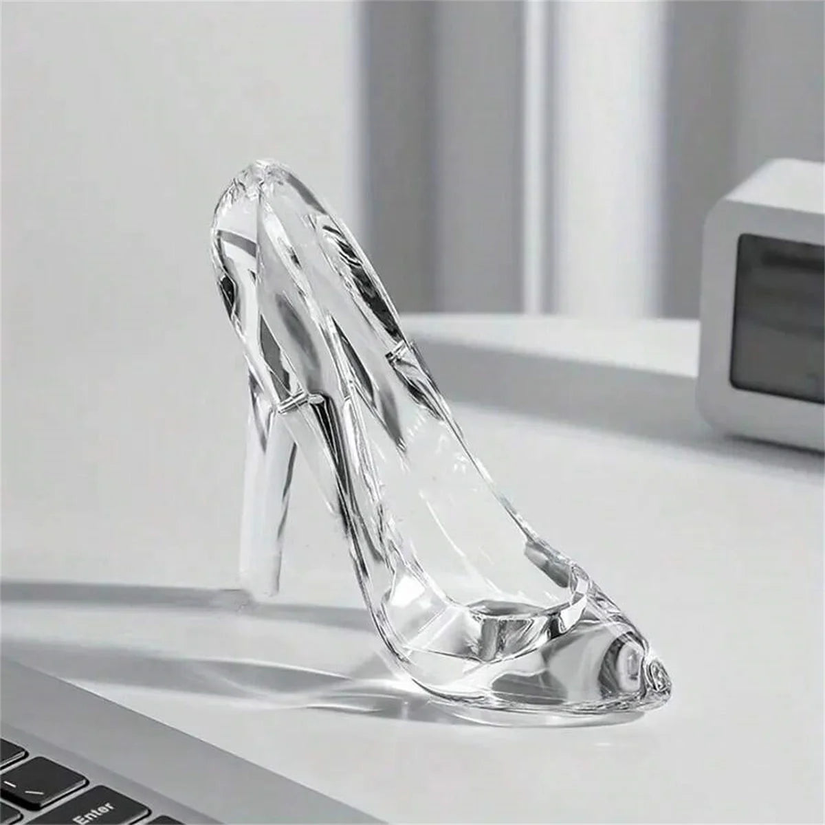 1pc Creative Acrylic Crystal Shoe Festival Party Decorations Wedding Venue Ornaments Princess Party Accessories Miniature Statue