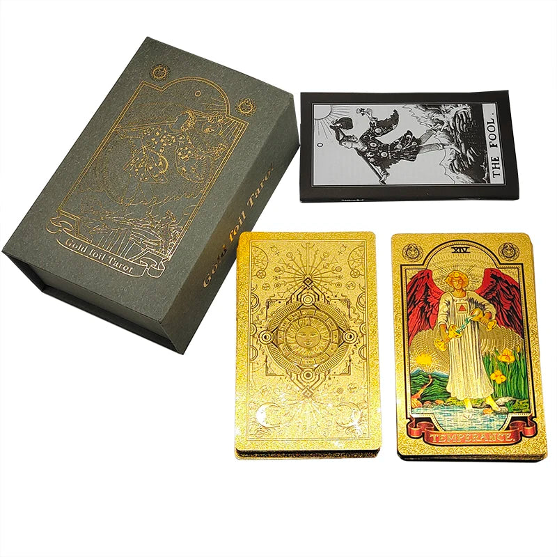 El nuevo juego de mesa de tarot New Knight Laser Gold Foil: estampado en caliente de lujo, cartas de adivinación de PVC impermeables y resistentes al desgaste.