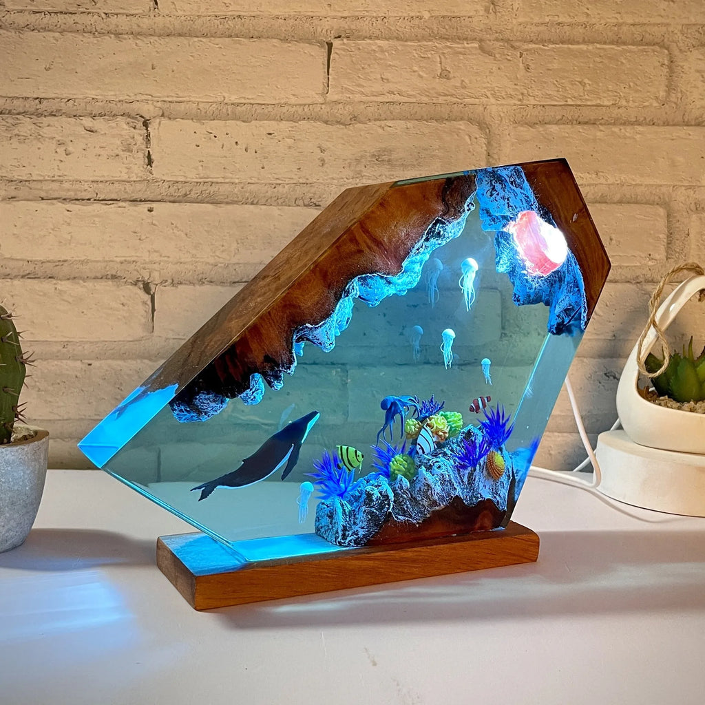 Luz de mesa de resina con organismo de exploración de lecho marino, 2 buzos, luz de mesa de resina, luz nocturna de buzo de aguas profundas, decoración de escritorio de oficina y dormitorio