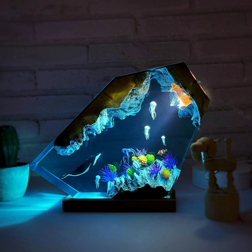 Luz de mesa de resina con organismo de exploración de lecho marino, 2 buzos, luz de mesa de resina, luz nocturna de buzo de aguas profundas, decoración de escritorio de oficina y dormitorio