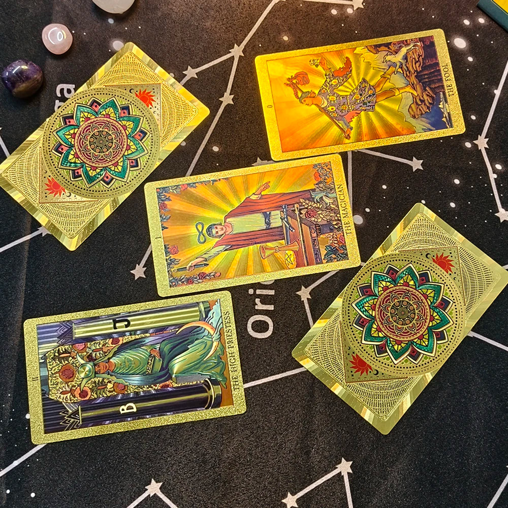 Magnifiques Cartes de Tarot en Plastique Doré Merveilleux Jeux de Société de Divination Prédictive Jeu d'Oracle Astrologique Étanche avec Livret