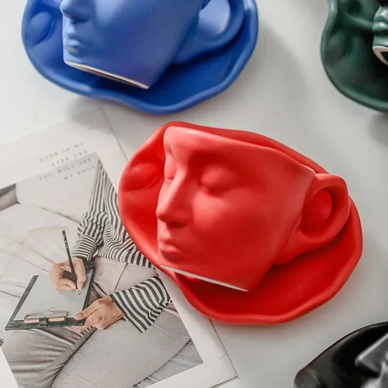 Taza de café/té italiana de cerámica creativa de 100 ml con personalidad y arte facial, regalos de San Valentín o bodas