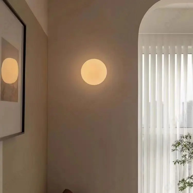 Lámpara de pared de cristal con bola LED, creativa y sencilla, para sala de estar, pasillo, baño, dormitorio, iluminación decorativa de cabecera