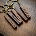 5 Pièces Porte-clés en Noyer Vierge, Porte-clés en Bois Vierge avec Bracelet en Cuir Porte-clés en Bois Inachevé pour Gravure Laser