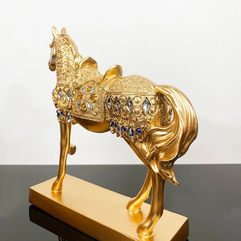 Golden Horse Statue Decoration, Country Carved Horse Statue Decoration Gift Table Resin Horse Statue Decoration Decoration