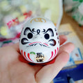 Figurine de Daruma en céramique japonaise, chat porte-bonheur de dessin animé, ornement de fortune, accessoires de décoration de paysage pour la maison, cadeaux de décoration de salon