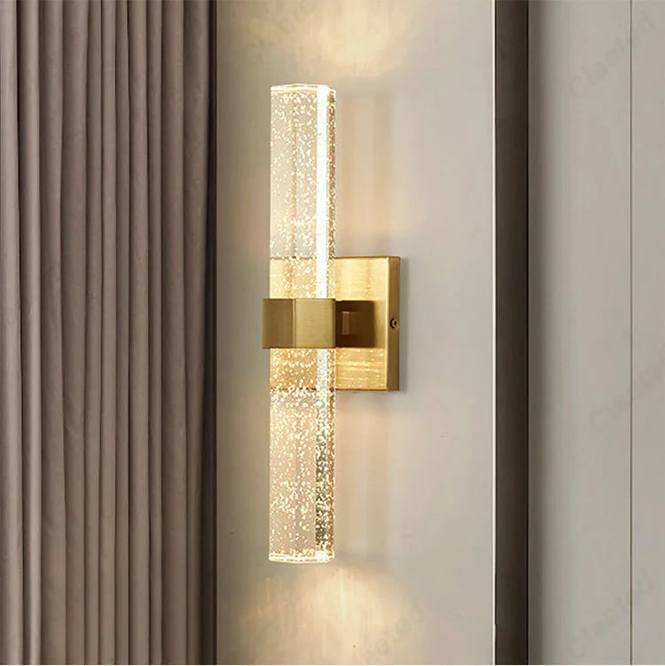 Nouvelle applique murale LED en fer forgé et cristal, style moderne et minimaliste pour salon, salle à manger, chambre à coucher, chevet, éclairage d'ambiance décoratif.