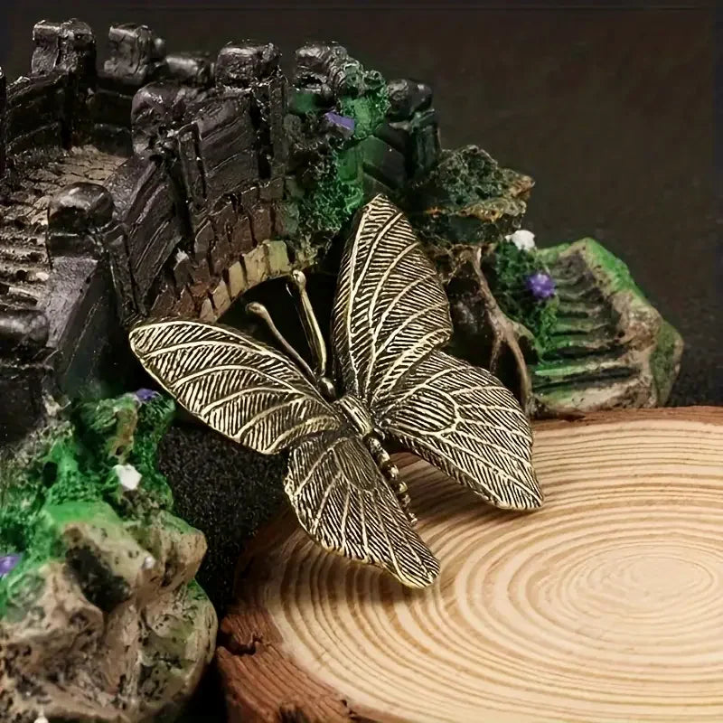 Statue de papillon élégante en laiton massif pour la décoration intérieure - Décoration polyvalente pour la maison, le bureau et les espaces de vie (intérieur/extérieur)
