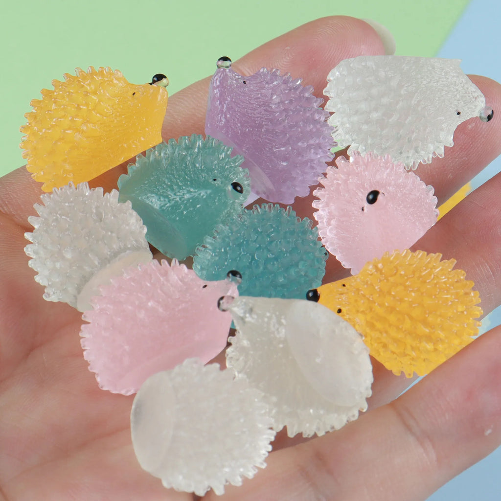 10/100PC Mini Figuras Luminosas de Resina de Erizos Que Brillan en la Oscuridad Pequeños Erizos de Resina para Casa de Muñecas, Micro Paisaje, Decoración del Hogar DIY