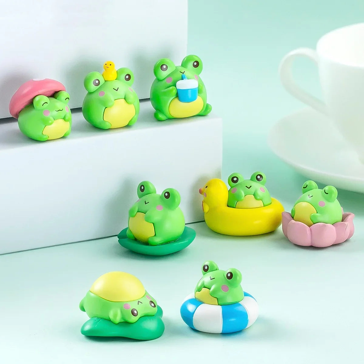 8pcs Funny Cute Holiday Frog Animal Car Decoration Pvc Craft Miniature Figure Tiny for Bonsai Microlandscape Fairy Garden Decor