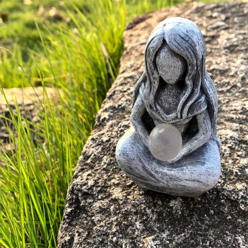 Un adorno de estatua de la diosa lunar inspirado en el zen, textura de imitación de piedra, estilo de meditación, decoración de jardín de escritorio para el hogar, artículo curativo y sanador del alma