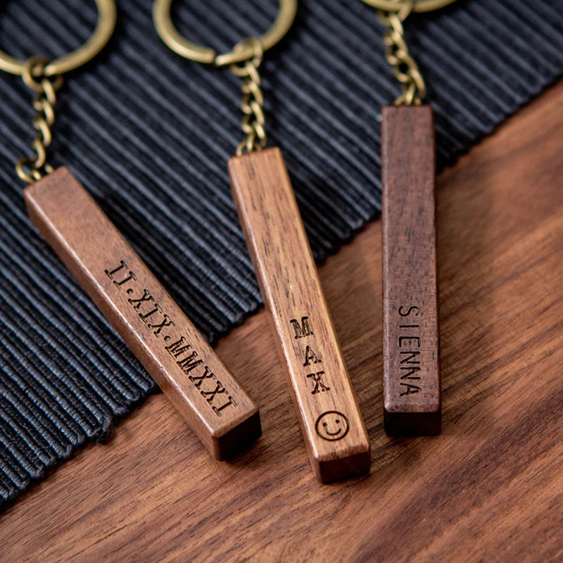 5 Pièces Porte-clés en Noyer Vierge, Porte-clés en Bois Vierge avec Bracelet en Cuir Porte-clés en Bois Inachevé pour Gravure Laser