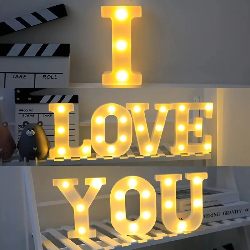 1 lampe LED Alphabet et Chiffres pour la maison, un mariage, une demande en mariage, un anniversaire, une fête, comme accessoire photo, veilleuse décorative blanche alimentée par piles