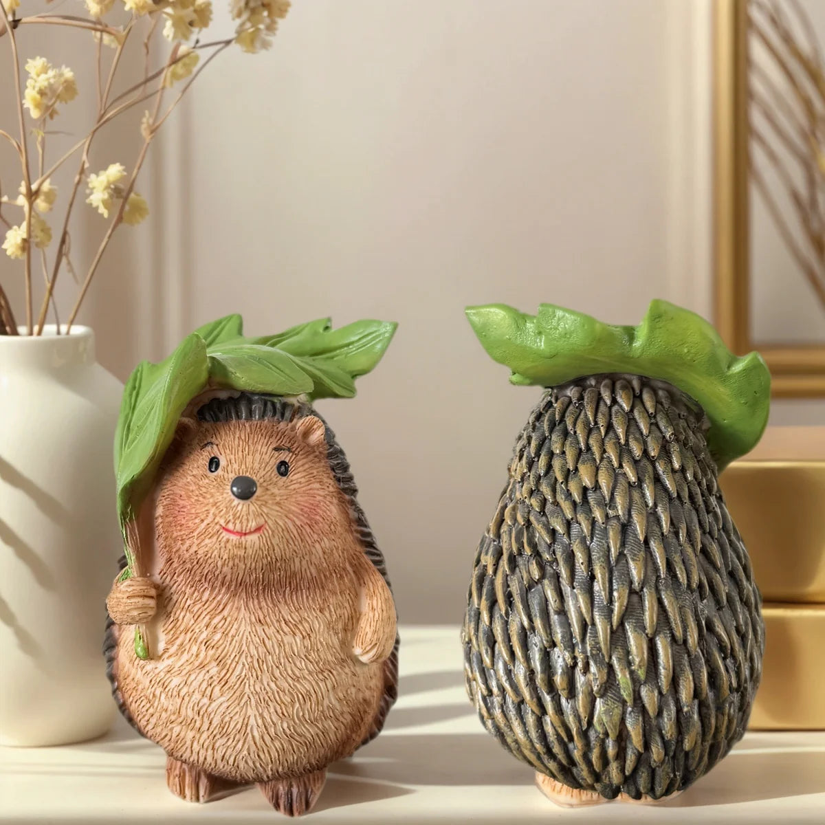 Charming Resin Hedgehog Figurine, Miniature Cartoon Sculpture for Indoor and Outdoor Decoration, Suitable for All Room Types, Ideal Christmas and Easter Garden Decoration.