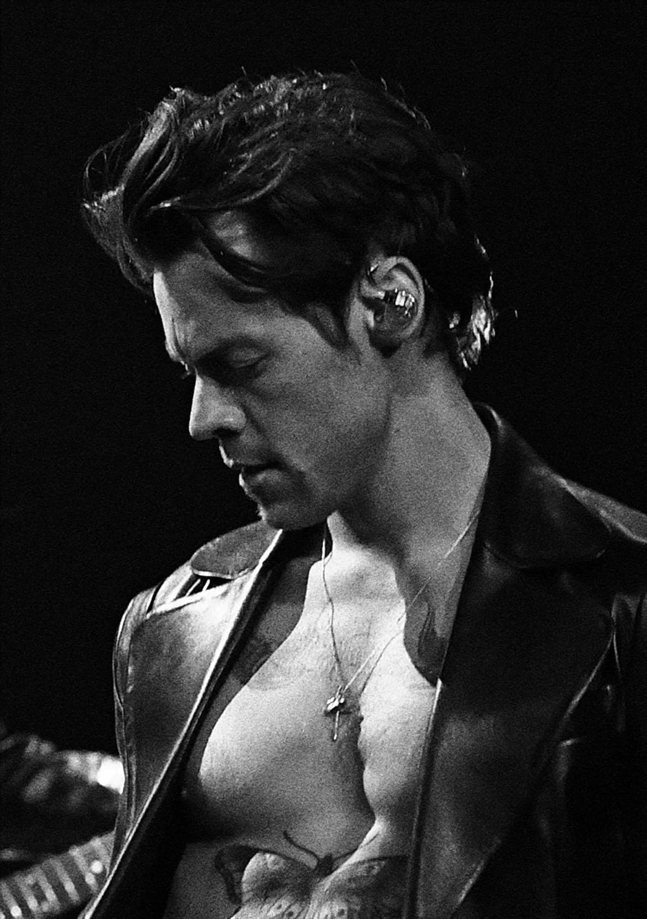 Famous Pop Singer Harris_Styles Black and White Vintage Posters Canvas Painting Prints Wall Art Picture for Bar Cafe Room Decor