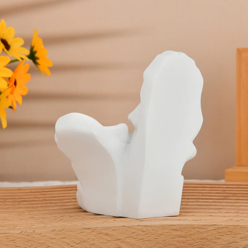 Amateurs de décoration intérieure, figurines de couple qui s'embrassent, sculpture abstraite adaptée au salon, au bureau.