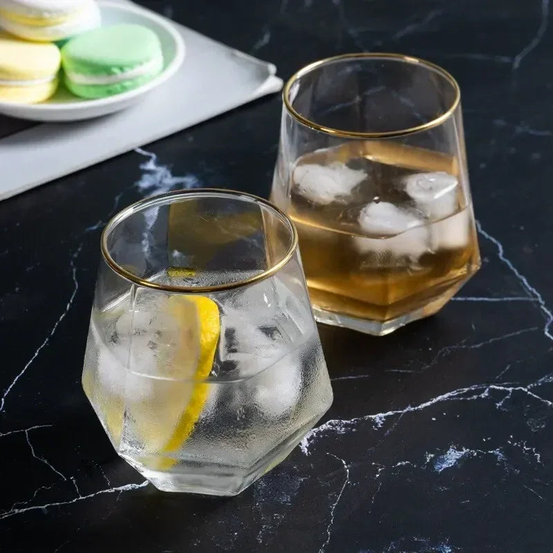 Vaso de whisky transparente hexagonal doméstico de cristal con borde dorado estilo europeo, vaso de vino extranjero hexagonal