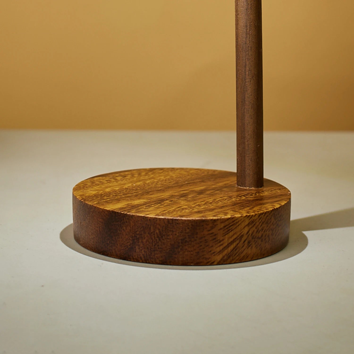 Lámpara de Mesa de Madera Retro Luz Nocturna con Interruptor Giratorio Lámpara de Noche LED de Protección Ocular Luces Decorativas de Escritorio