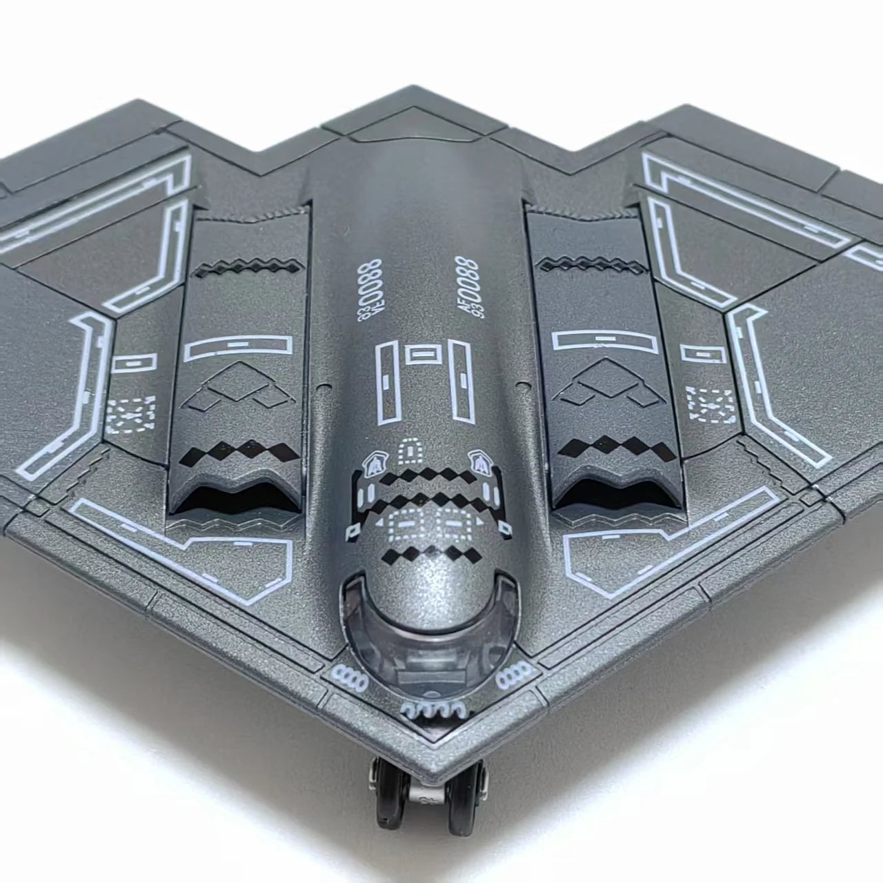 B-2 SPIRIT 1/200 Scale Assembly Plastic Model airplane (including base)  Home placement, collection and decoration  Gift