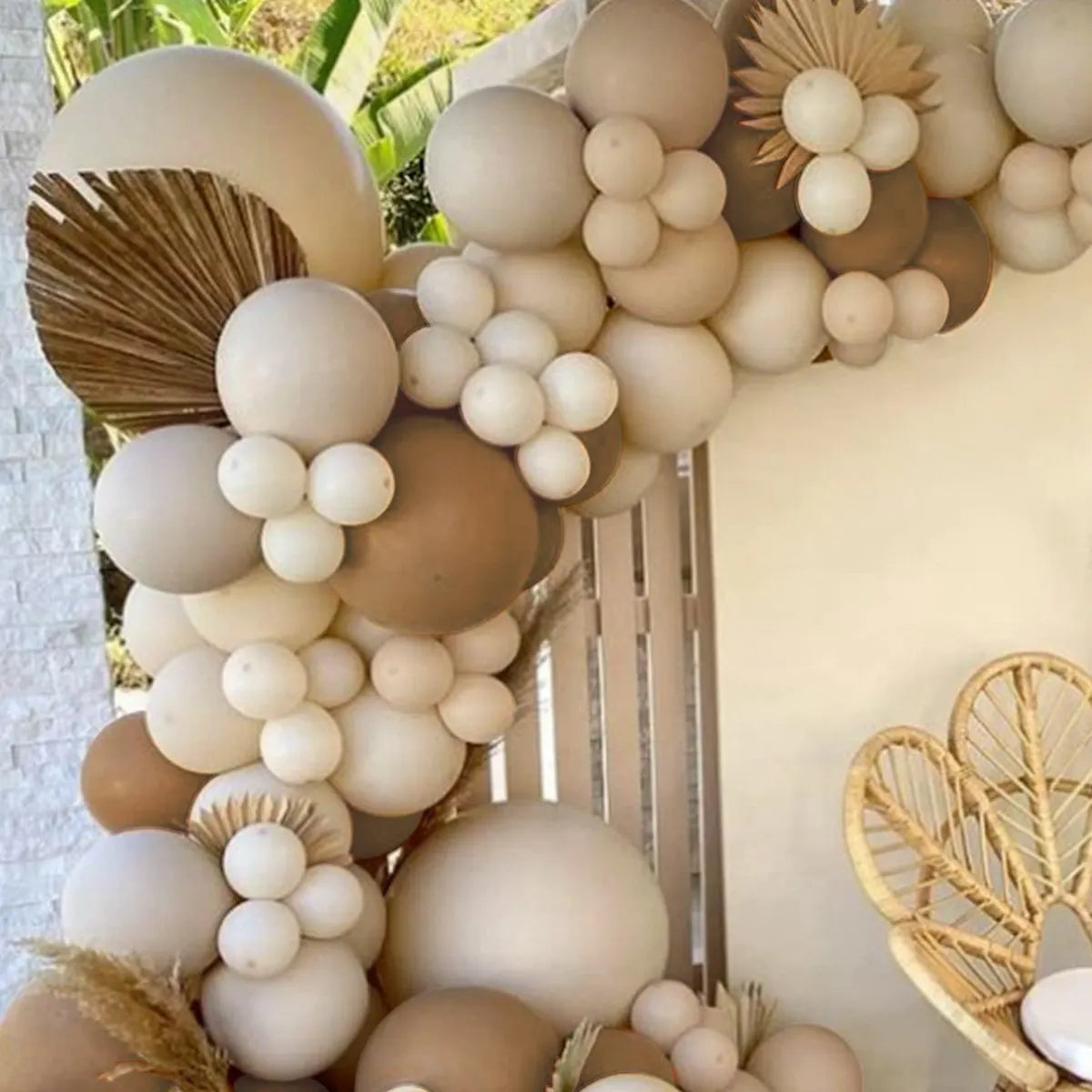 Kit Arche Guirlande de Ballons Blanc Sable Décoration de Fête Joyeux Anniversaire pour Enfants, Baby Shower, Mariage, Ballons en Latex