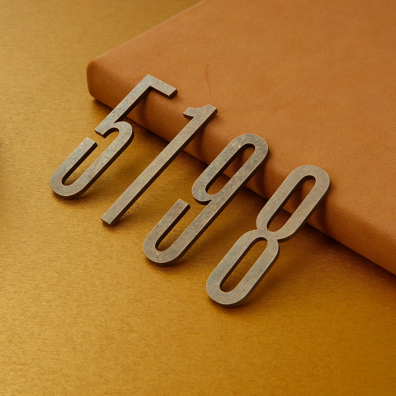 Número de puerta de bronce con adhesivo de respaldo de 7 cm, número de casa de metal, número de puerta de apartamento para hotel, hogar, buzón, etiqueta exterior