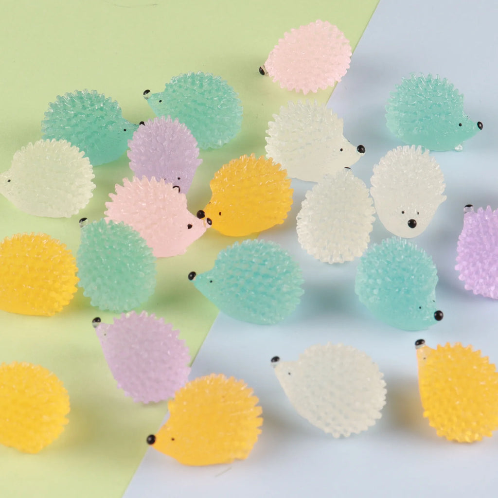 10/100PC Mini Figuras Luminosas de Resina de Erizos Que Brillan en la Oscuridad Pequeños Erizos de Resina para Casa de Muñecas, Micro Paisaje, Decoración del Hogar DIY