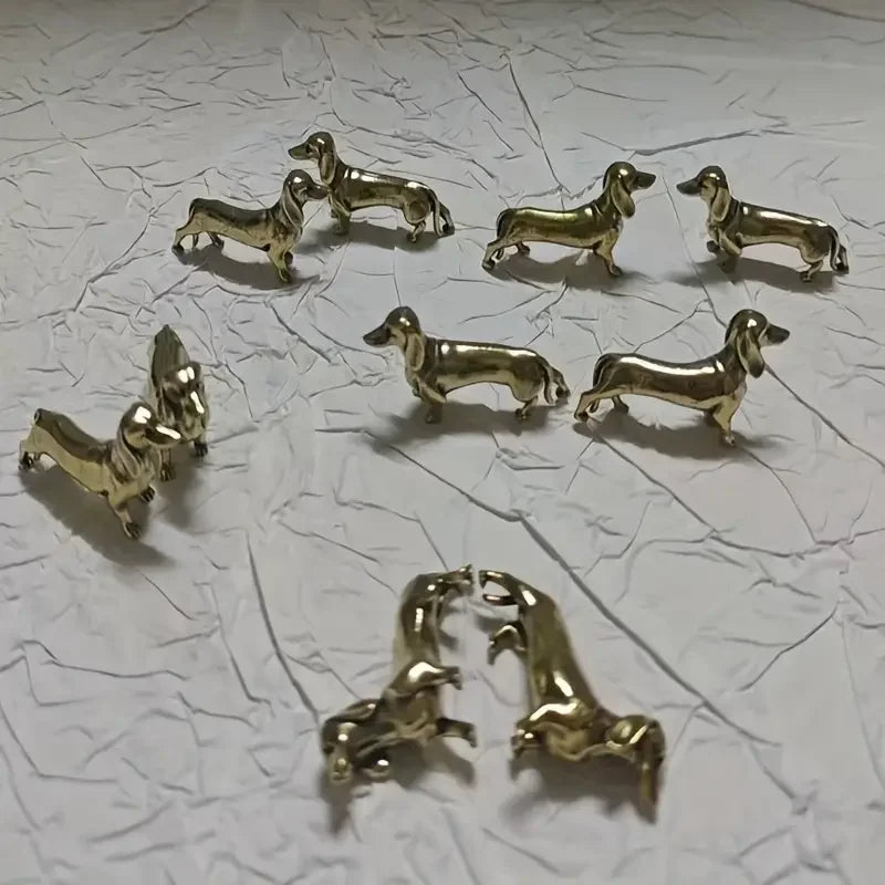 Adornos de estatuas, 1 unidad de adornos de latón de perro salchicha para estudio en casa.