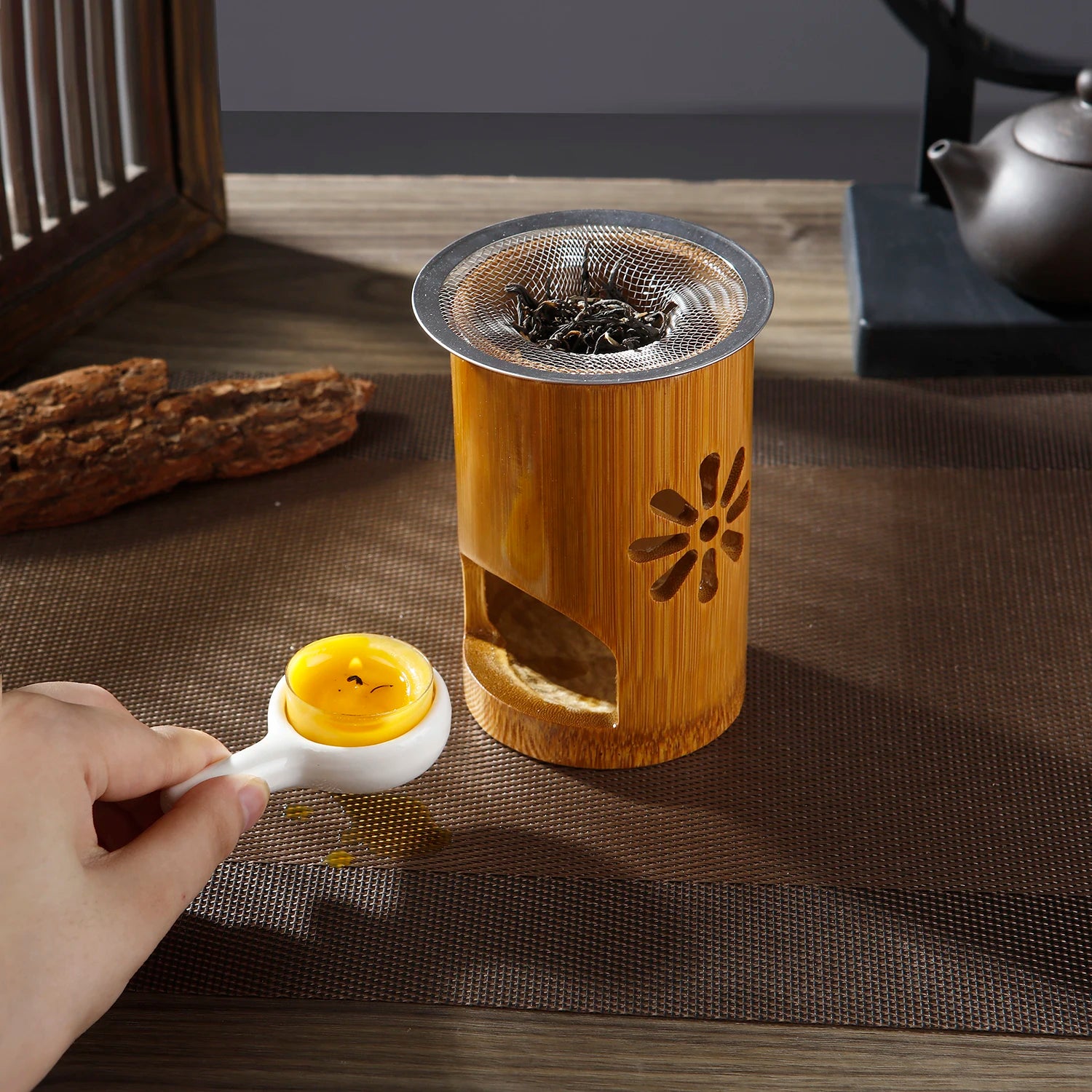 Bamboo Candle Holder Metal Aromatherapy Heating Holder for Herbs Aromatherapy Incense Burner for Yoga SPA Aromatherapy