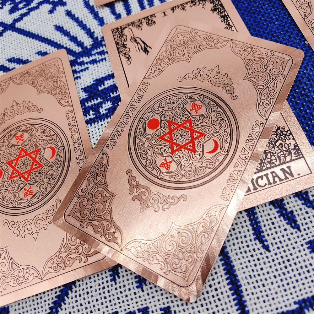 Tarot de lámina dorada Cartas de plástico rosa Cartas de oráculo impermeables Baraja de cartas Juego de mesa misterioso Cartas de adivinación
