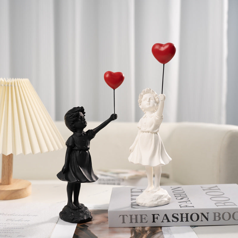 Petite fille avec un ballon Sculpture décorative en résine pour salon